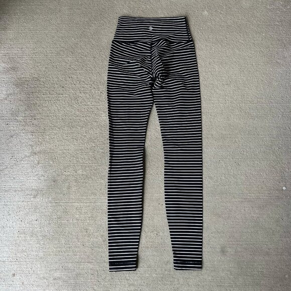 Lululemon Women’s Wunder Under Hi-Rise Leggings Luxtreme Black White Size 4 - Picture 2 of 5